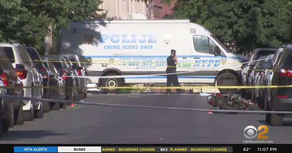 Man shot and killed while riding scooter in the Bronx - CBS New York