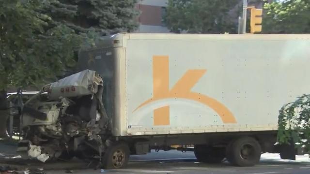 box-truck-crash-bk.jpg 