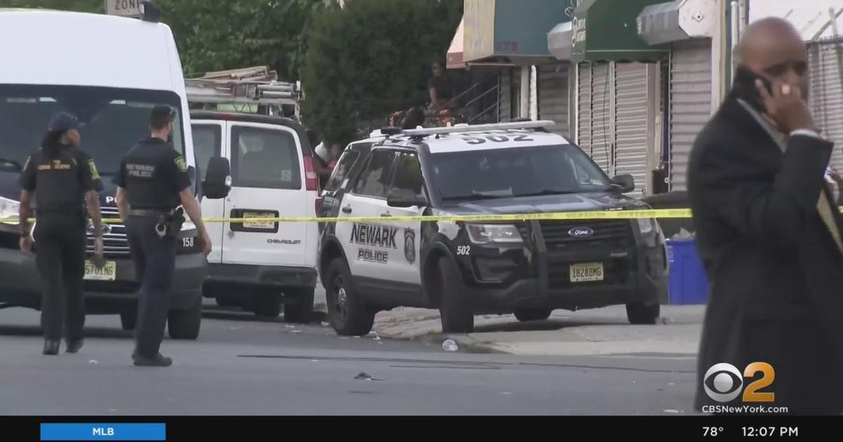 Suspect arrested in Newark drive-by shooting - CBS New York