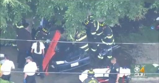 4 injured as car crashes into tree in Wakefield - CBS Boston