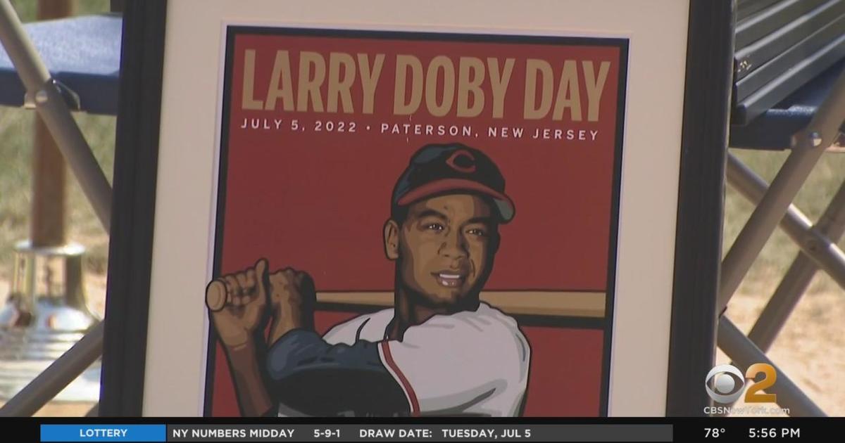 Paterson, N.J. honors Larry Doby, who broke the American League's color  barrier in 1947 - CBS New York