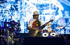 Carlos Santana collapses on stage during show in Detroit