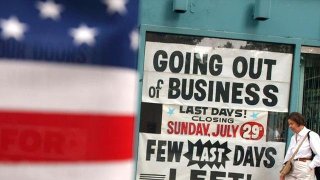 cbsn-fusion-recession-fears-plague-americans-labor-department-jobs-report-thumbnail-1109696-640x360.jpg 