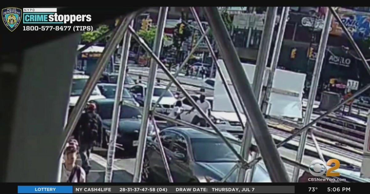 NYPD searching for suspect after pregnant woman assaulted - CBS New York