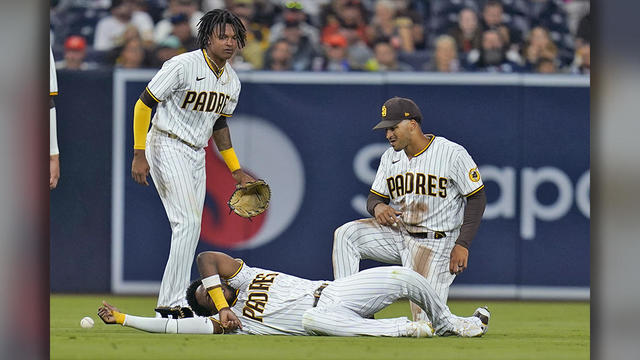Padres Infielder to IL with Fractured Wrist