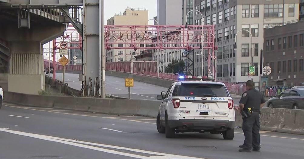 Man on motorcycle killed in hit-and-run near Williamsburg Bridge ...
