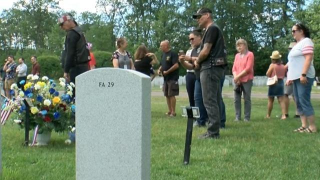 cbsn-fusion-funeral-for-vietnam-veteran-draws-crowds-from-across-midwest-thumbnail-1116122-640x360.jpg 