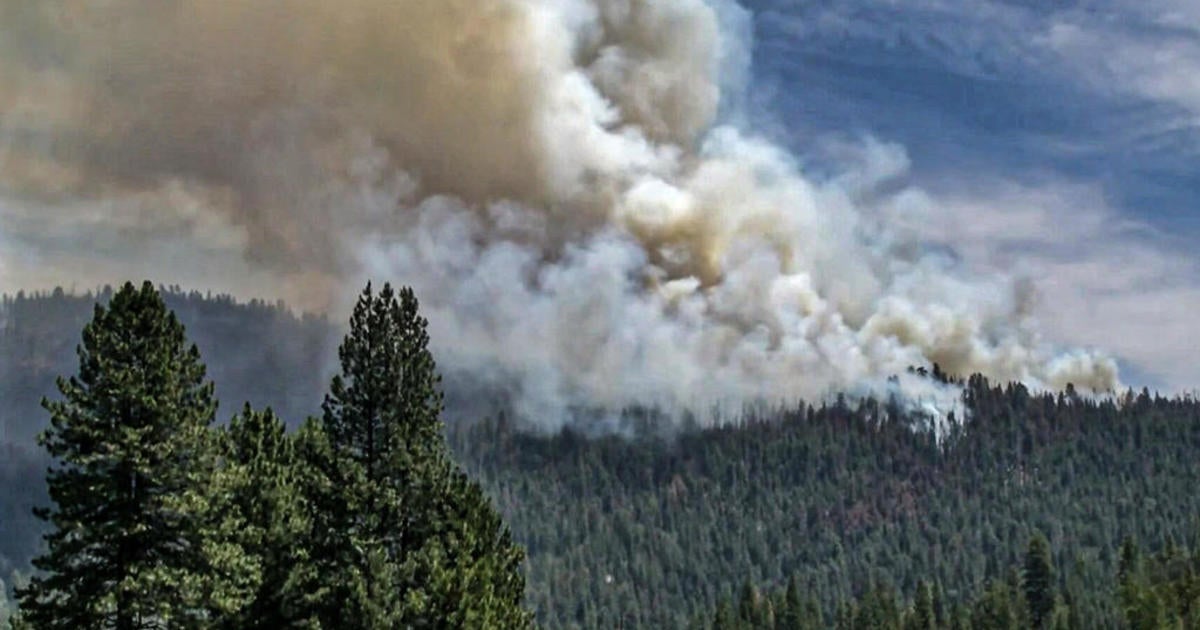 Expanding, uncontained Washburn Fire prompts air quality advisory - CBS ...