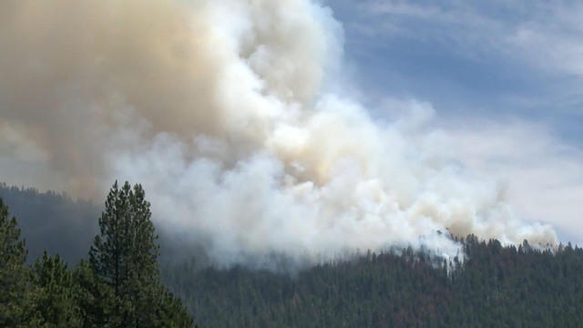 0711-cbsn-wildfirethreatenssequoias-1118263-640x360.jpg 