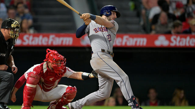 Astros blow 4-run lead, rally in 9th to beat Angels 6-5