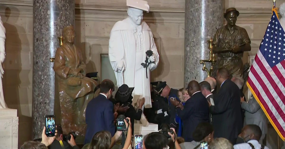 Civil rights icon Dr. Mary McLeod Bethune honored with D.C. statue