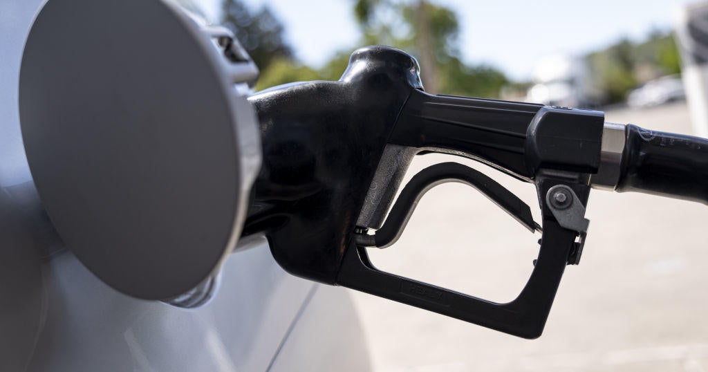 Average price for gasoline in Florida dips below , down 10 cents from last week, AAA says Average price for gasoline in Florida dips below , down 10 cents from last week, AAA says