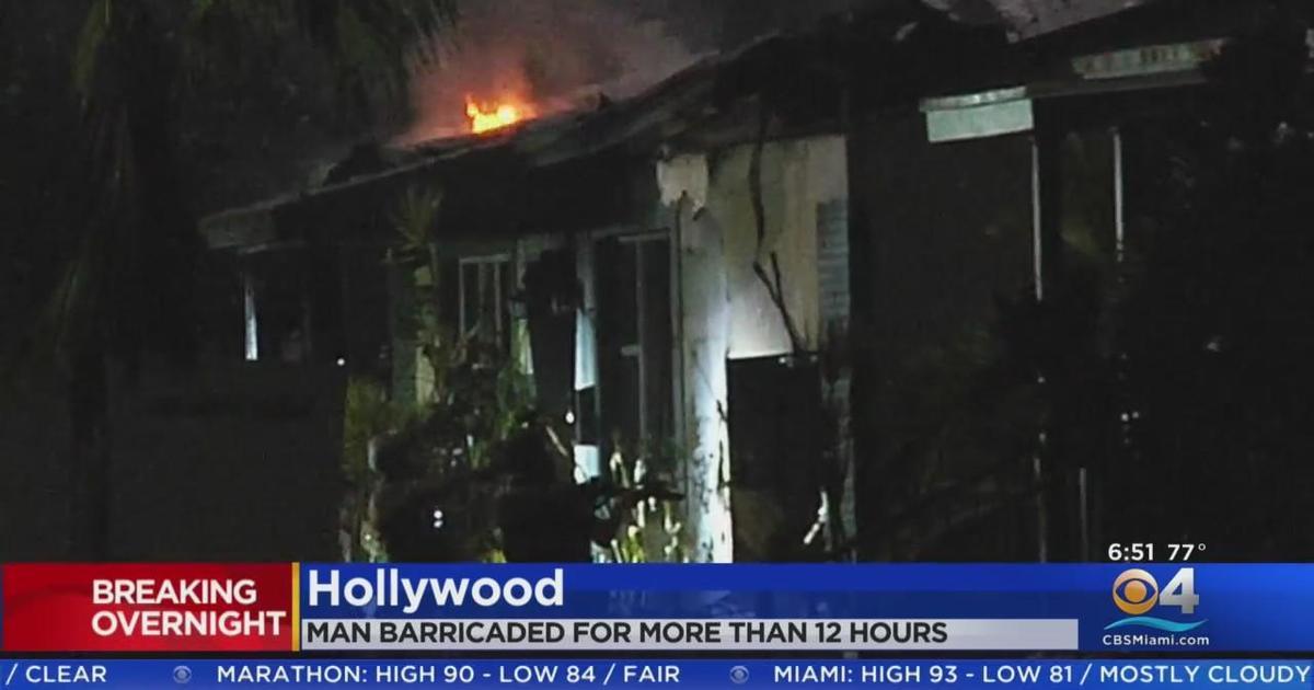 Hollywood police stand off ends with man in custody, fire on roof of home