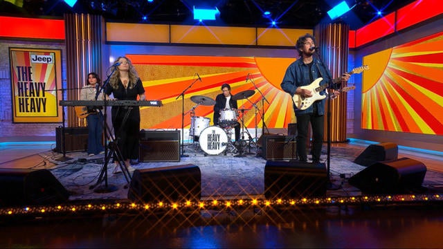 Saturday Sessions: The Heavy Heavy perform "Miles and Miles” - CBS News