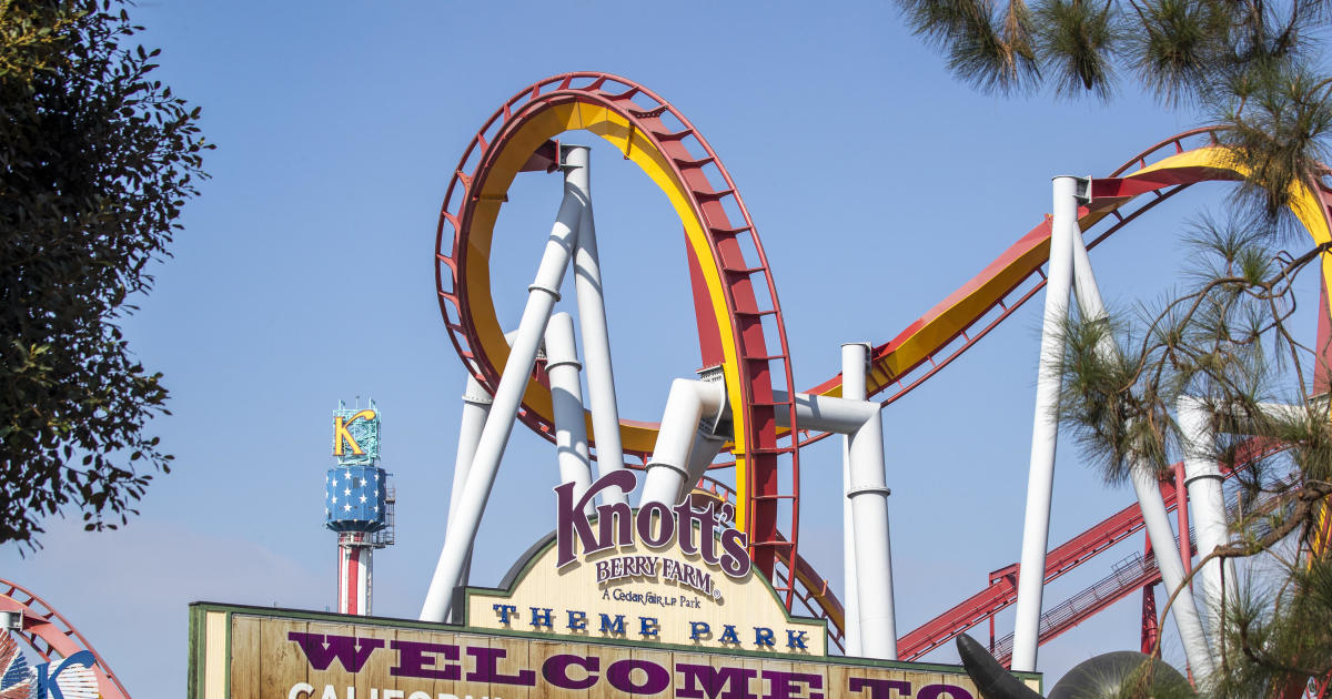 Knott's Berry Farm back open after closing park early due to fights