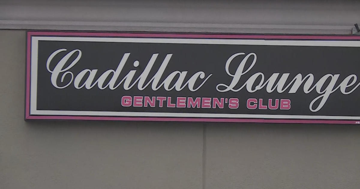 Providence strip club robbed of ,000 in  bills