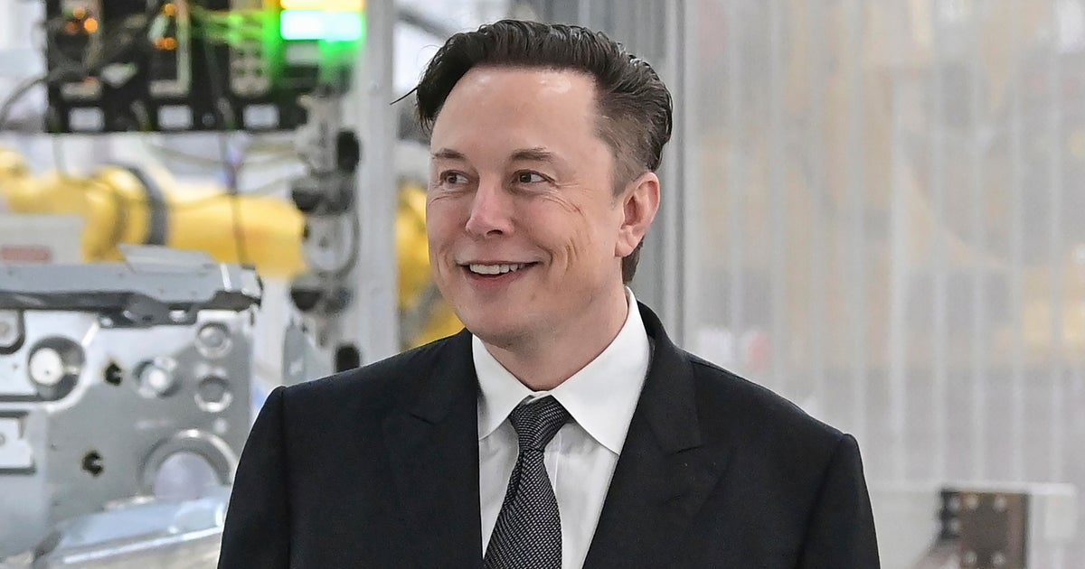 Musk proposes going ahead with  billion Twitter purchase