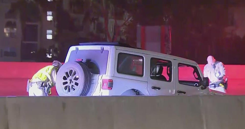 Police pursuit ends on 110 Freeway in downtown LA - CBS Los Angeles