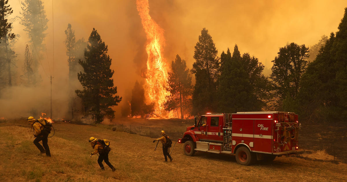 Wildfire near Yosemite National Park explodes in size forces thousands of evacuations – CBS News