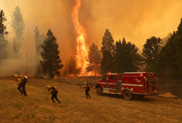 Oak Fire Sparks Evacuations in Mariposa County 