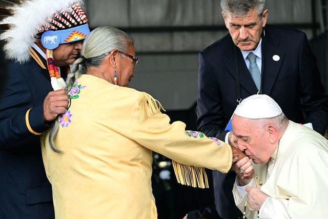 Pope's Canada visit 'doesn't heal' wounds of Indigenous survivors