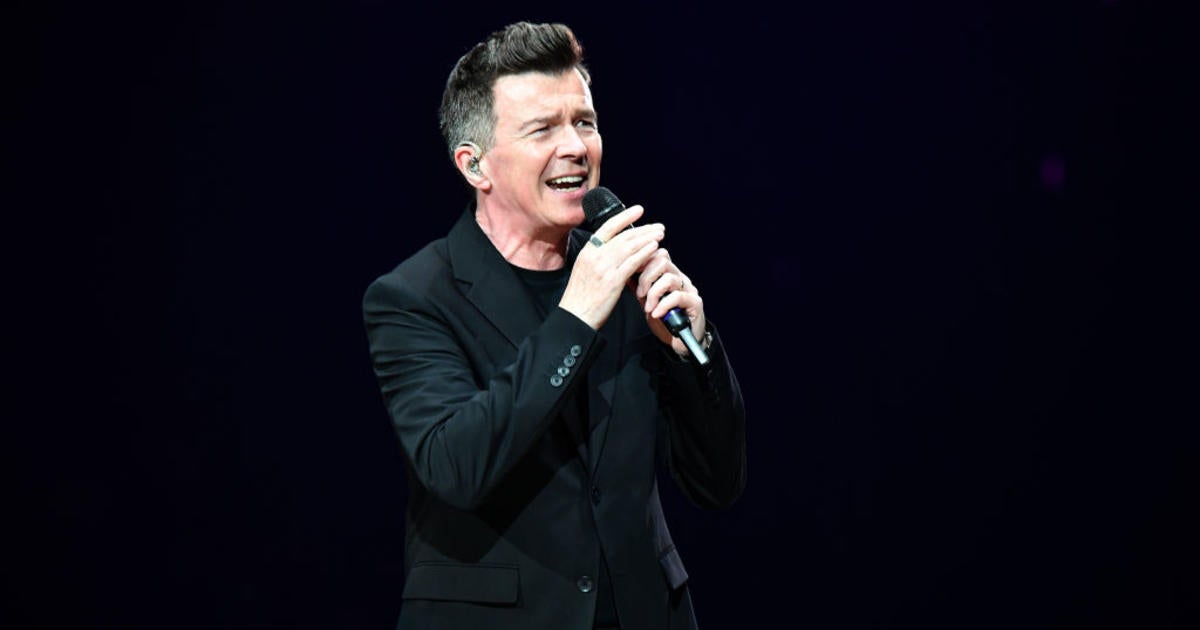 Rick Astley Celebrates 35 'Never Gonna Give You Up' - CW Tampa