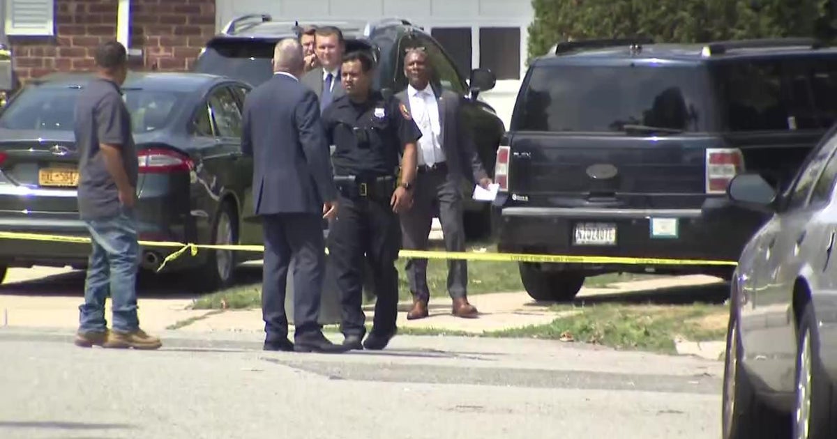 Woman dead after being mauled by dog in Albertson, Nassau Police say CBS New York