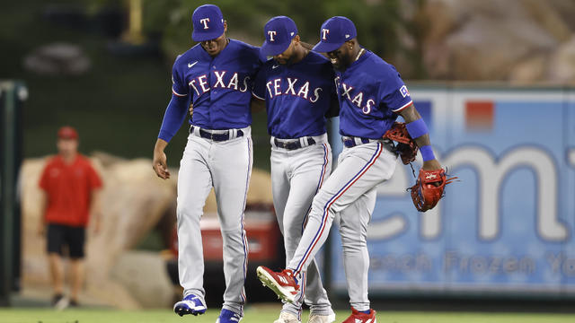 Rangers capitalize on LA miscues, beat struggling Angels 7-2