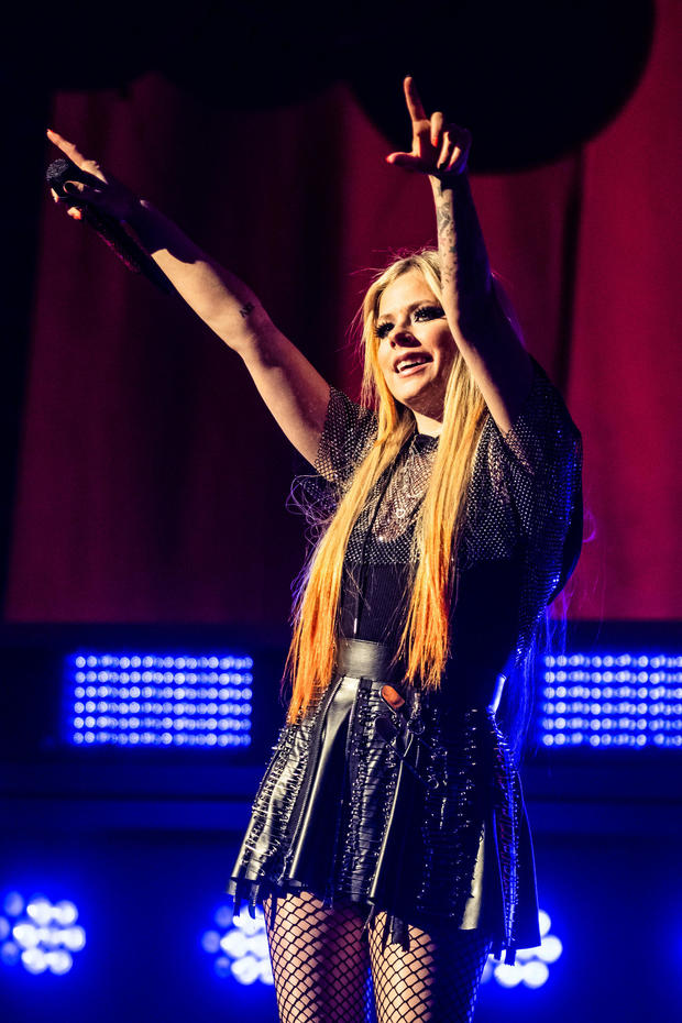 Avril Lavigne performs at Oakland Arena 