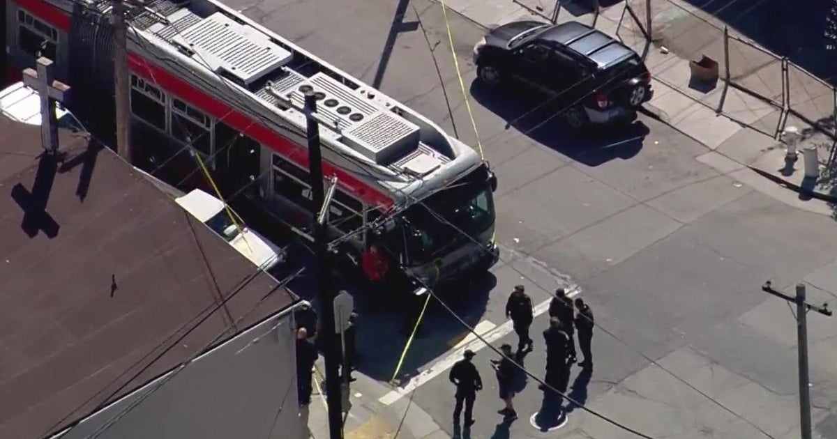 San Francisco Muni bus shooting leaves 1 dead, 1 injured CBS San