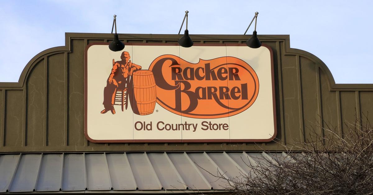 Cracker Barrel sparks uproar for plant-based sausage critics say is ...