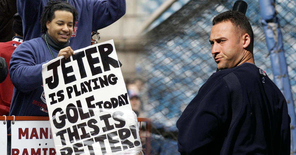 Manny Ramirez's sign from World Series parade made Derek Jeter sick - CBS  Boston