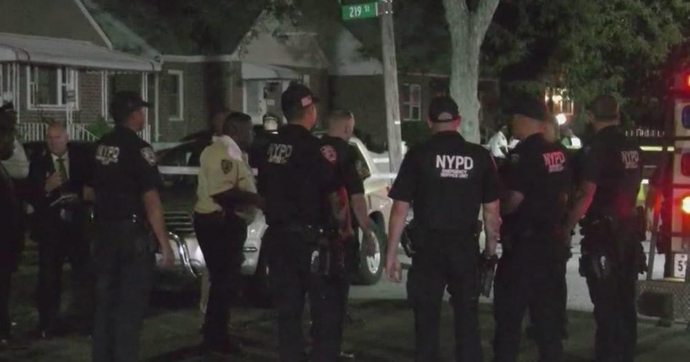 NYPD detectives shoot gunmen who opened fire at party in Queens, 4