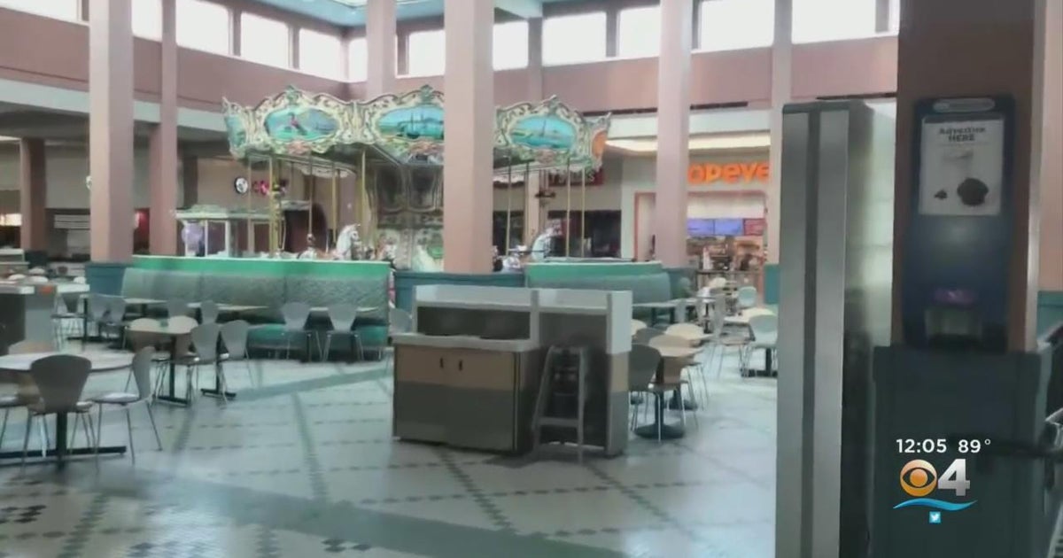 Man accused of exposing himself, groping girl at Pembroke Lakes Mall