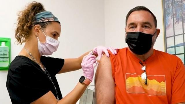 cbsn-fusion-lyme-disease-vaccine-being-tested-thumbnail-1189368-640x360.jpg 