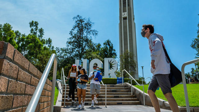 UC Riverside Students Back on Campus 