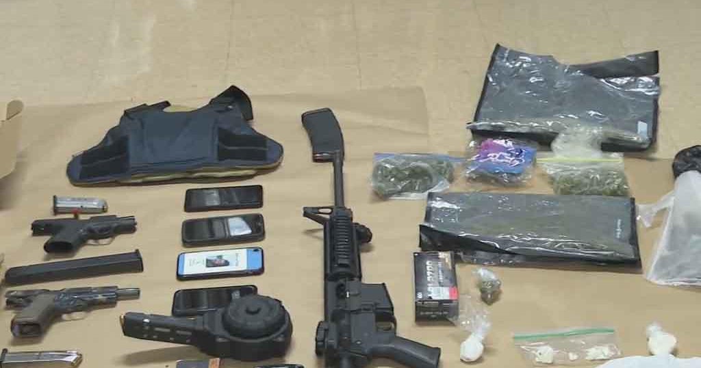 Guns, drugs seized in Wilkinsburg bust resulting in 6 arrests - Vimarsana News
