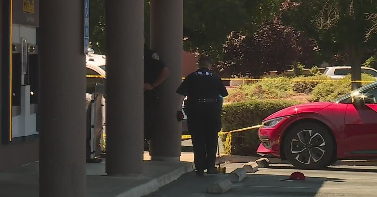 Man shot dead in front of Golden One Credit Union in Stockton