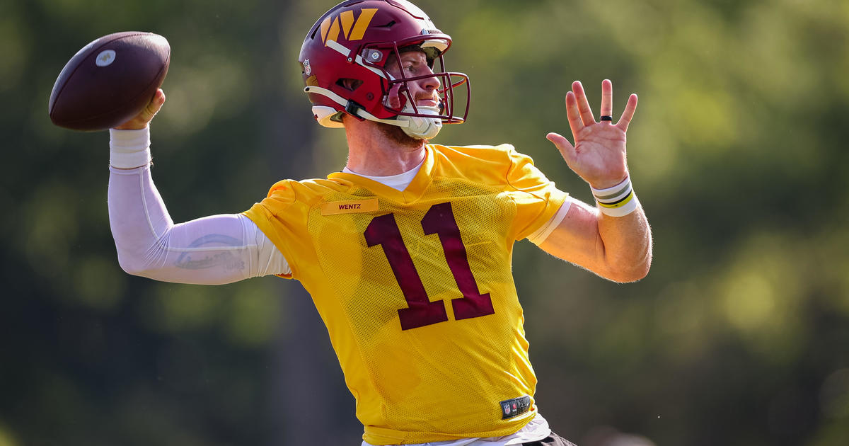 Don't expect to see former Eagles QB Carson Wentz wearing number