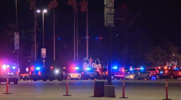 3 injured in shooting outside Six Flags Great America near Chicago 