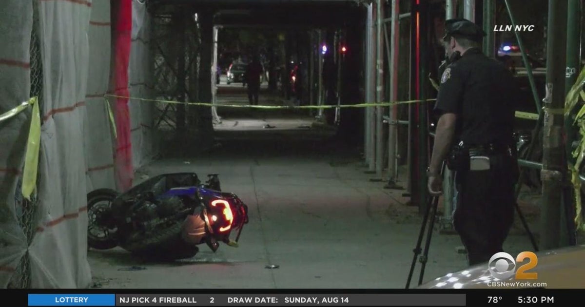 4-year-old dies in Bronx scooter crash; Father arrested - CBS New York