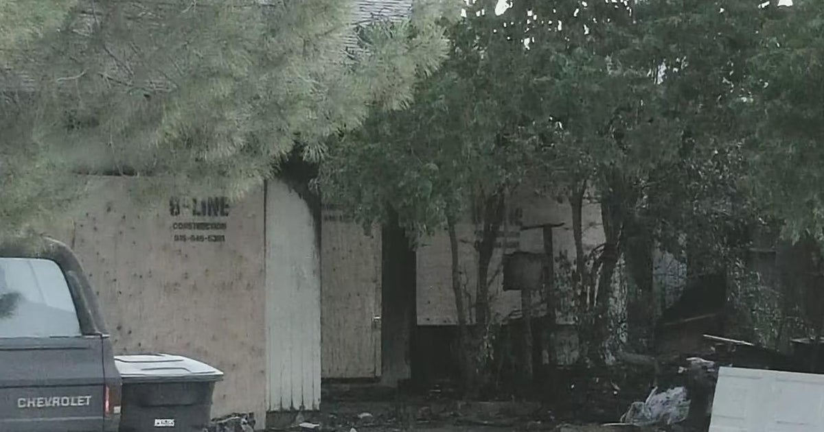 Fire tears through duplex in Rancho Cordova