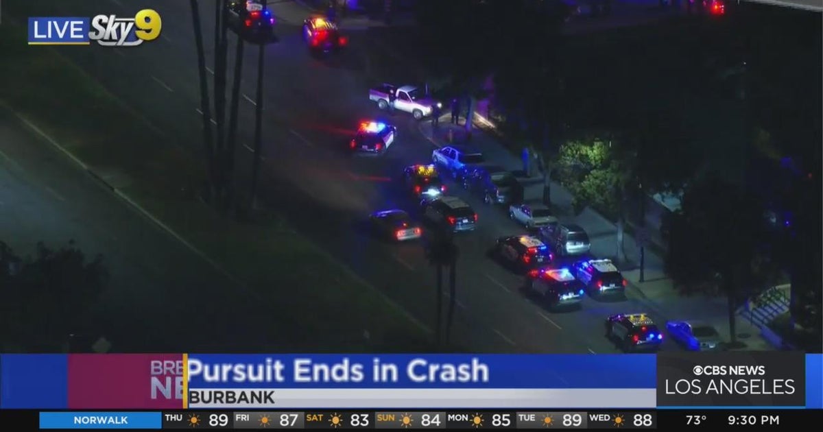 Stolen vehicle pursuit ends in a crash - CBS Los Angeles