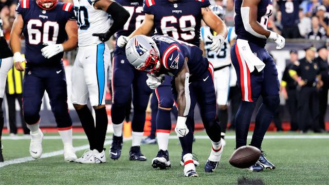 Jones helps Patriots beat Panthers 20-10 in preseason game