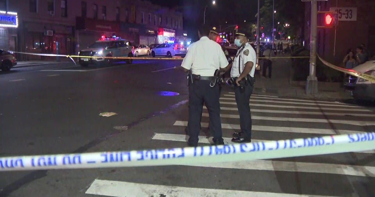 Pedestrian critically injured in Queens hitandrun CBS New York