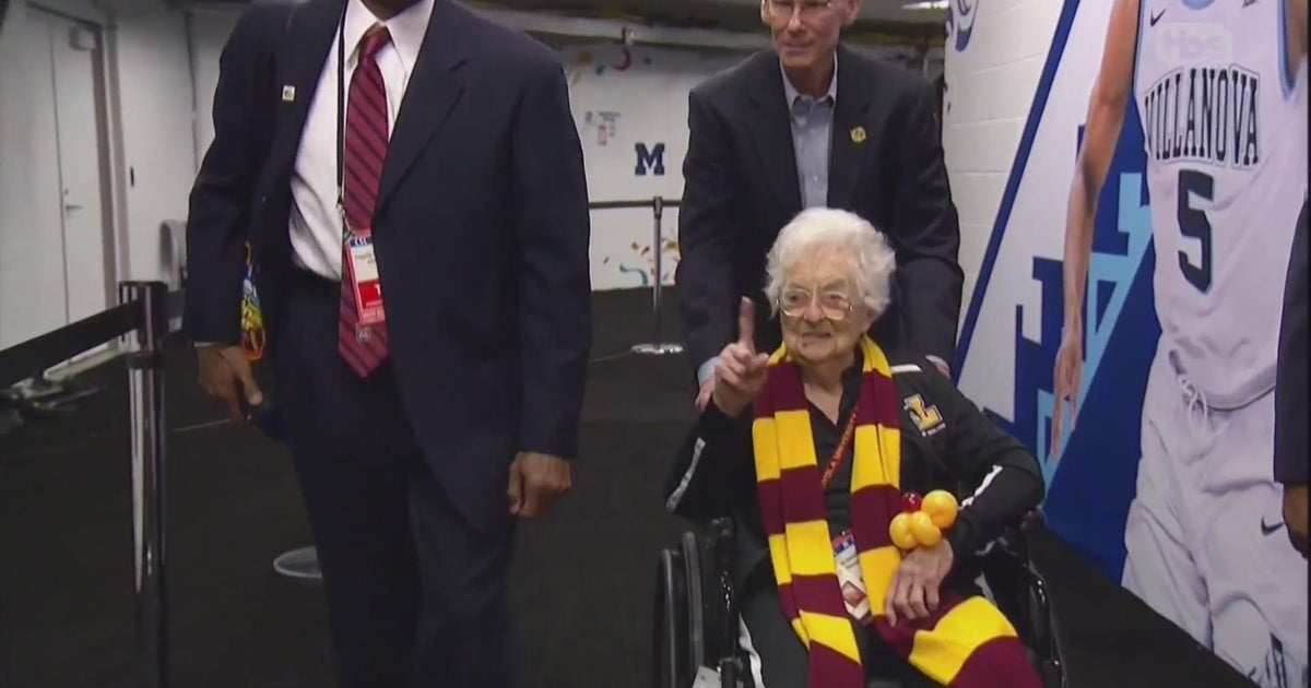 Loyola Ramblers chaplain Sister Jean celebrates 103rd birthday CBS