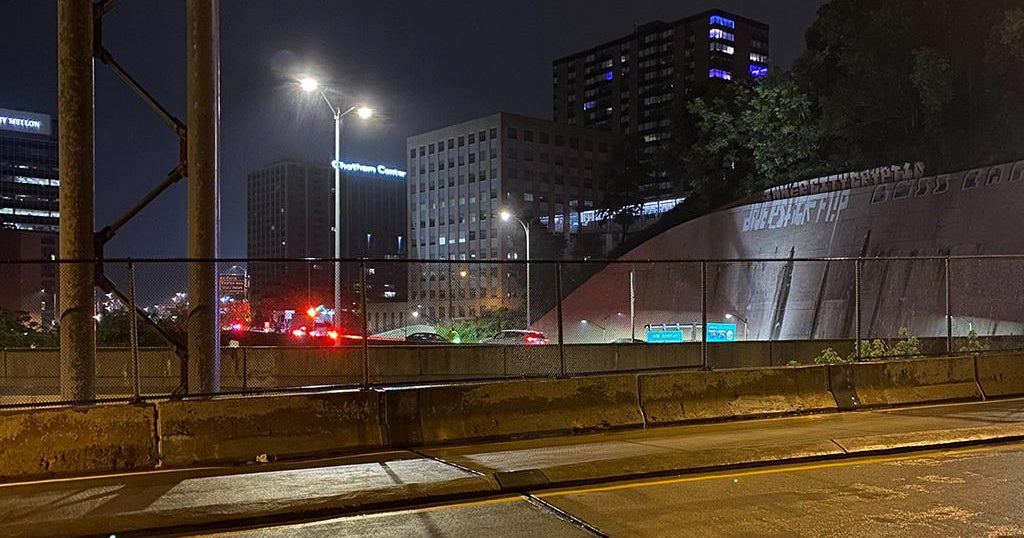 One person injured in Downtown Pittsburgh rollover crash - CBS Pittsburgh