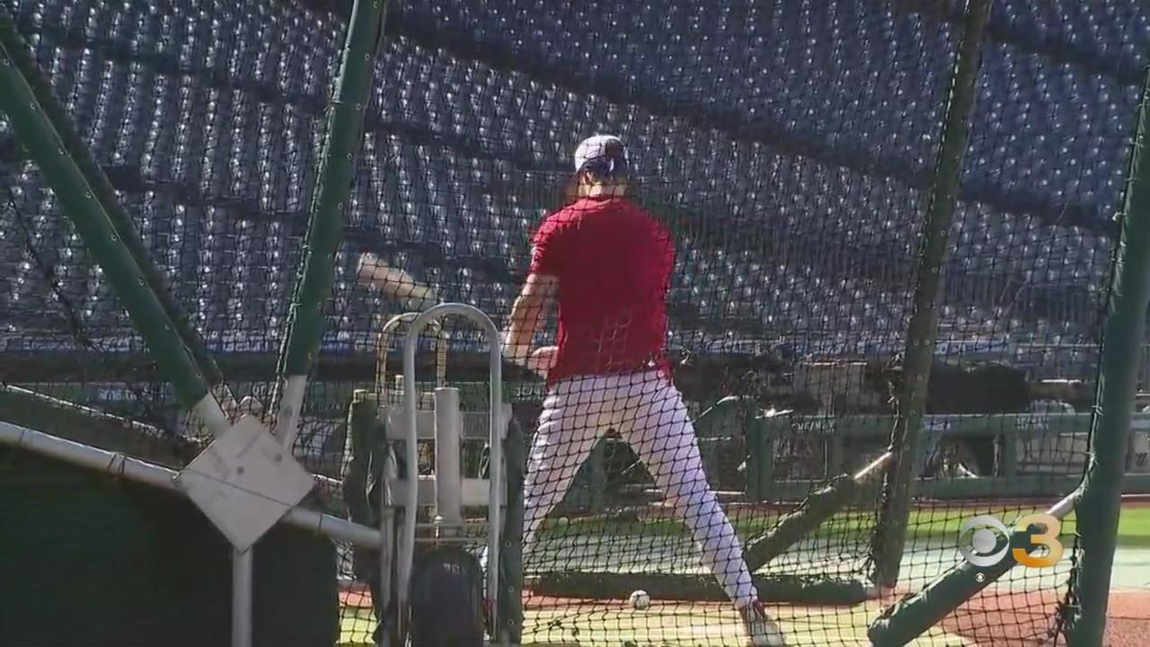Bryce Harper takes on-field batting practice for first time since