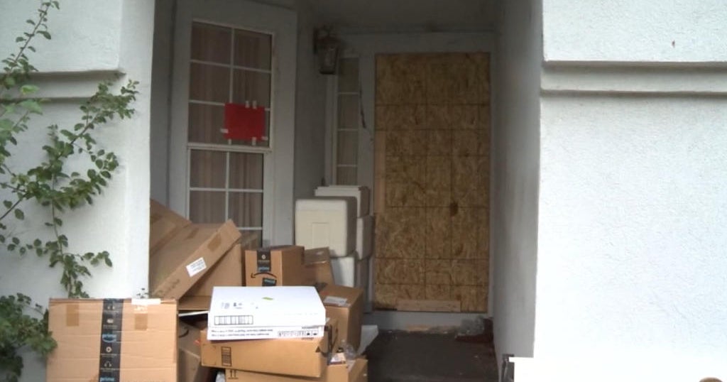 Petaluma Police Daughter lived with corpse of dead mother for over a