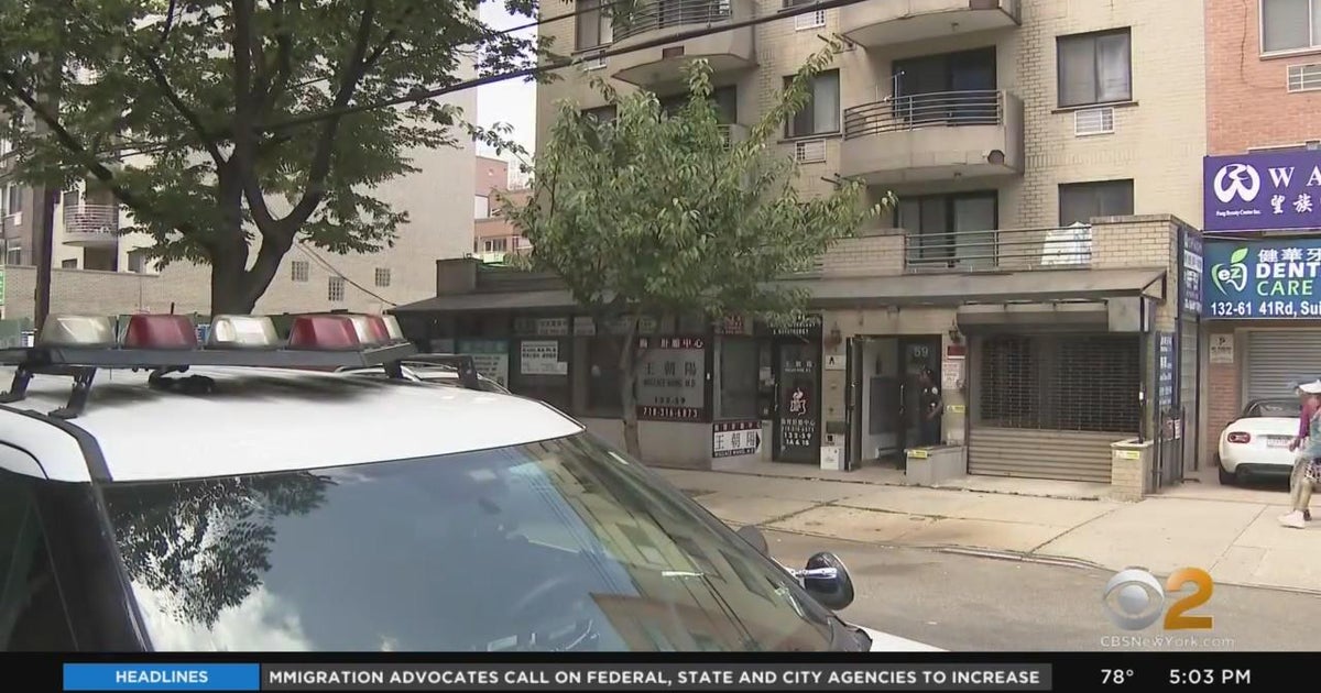 Woman found stabbed to death in Flushing, Queens, apartment CBS New York